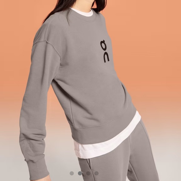 On • Women - Apparel - Club Crew - Picture 3 of 6